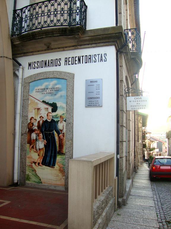 Hotel Casa De Retiros N. S. Perpetuo Socorro Guimarães Exterior foto